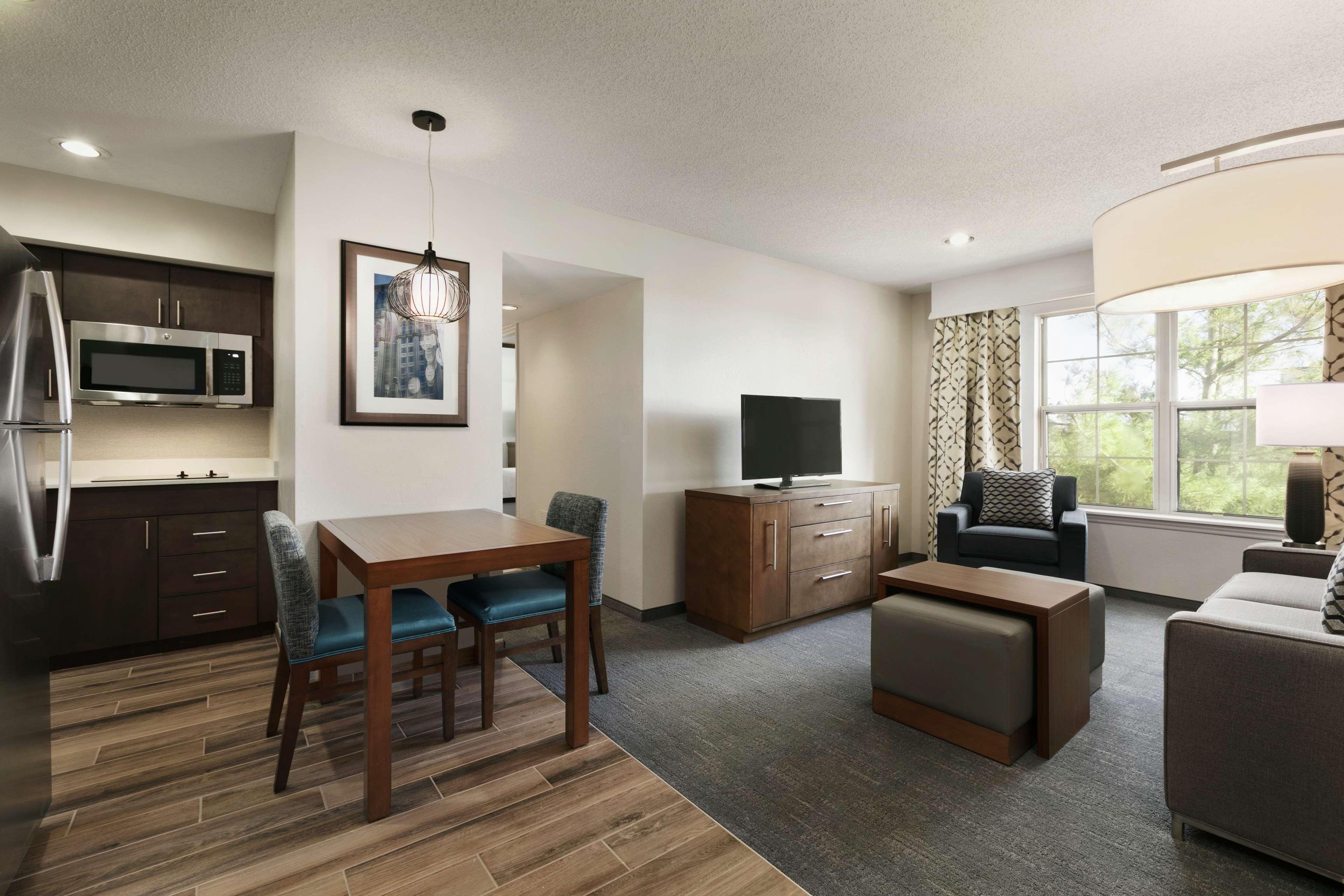 Homewood Suites By Hilton Kansas City Airport Eksteriør billede